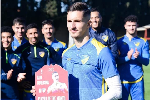  بارادو الجزائري يحسم الجدل.. هل ينتقل عادل بولبينة إلى الزمالك؟